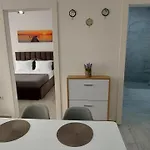 아파트 Vaso Apartment, Qerret *