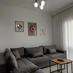 Vaso Apartment, Qerret 아파트 골렘