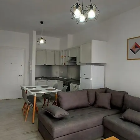 Vaso Apartment, Qerret * غوليم