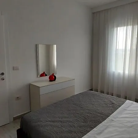 شقة Vaso Apartment, Qerret