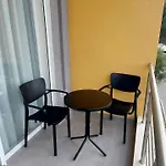 Vaso Apartment, Qerret *