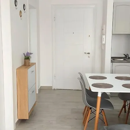 Vaso Apartment, Qerret * ゴーレム