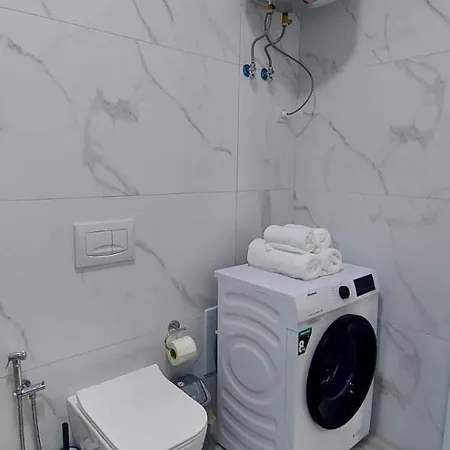 アパート Vaso Apartment, Qerret ゴーレム
