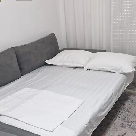 Vaso Apartment, Qerret Lägenhet Golem (Tirana)